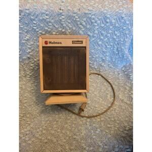 Holmes Ceramic Space Heater HCH-4163 120V 60Hz 1500W Tilts & Swivels Works Great